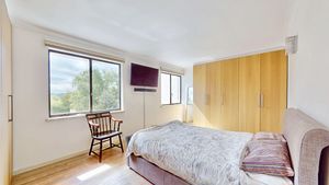 bed 1- click for photo gallery